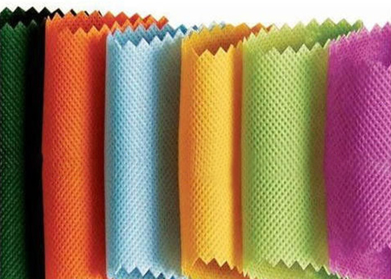 acheter De pp norme internationale adaptée aux besoins du client par couleur anti-vieillissement de matière première de textile tissé non online manufacture