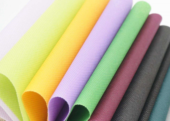 acheter Peut être multicolore non-tissé de Meltblown de polypropylène de Spunbond d'Anti-alcool pour le drap médical online manufacture