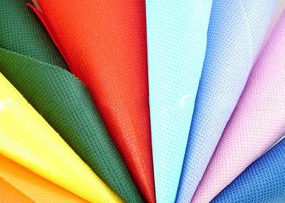 acheter Tissu non-tissé de Spunbond d'ANIMAL FAMILIER résistant à la chaleur du polyester 100% pour des sacs à provisions online manufacture